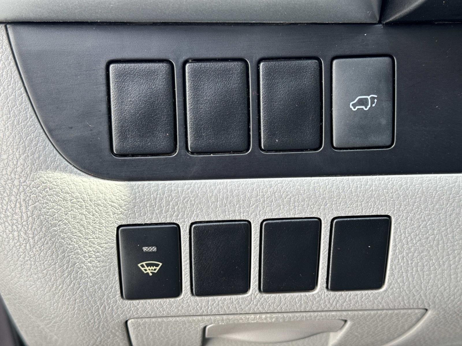 Used 2015 Predawn Gray Mica Toyota XLE image 20