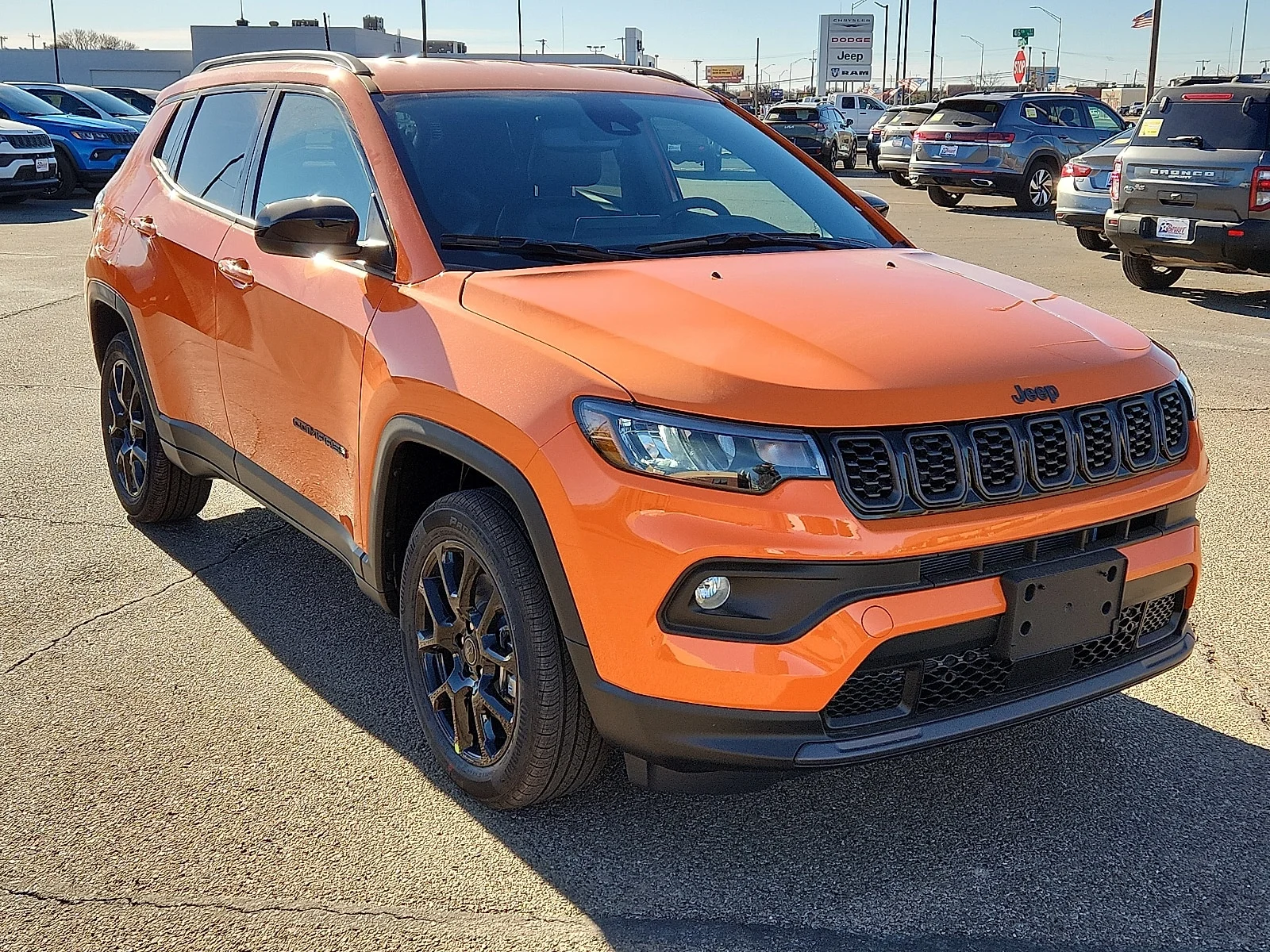 New 2026 Orange Jeep LATITUDE ALTITUDE 4X4 image 6
