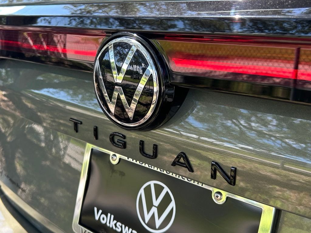 New 2026 Green Volkswagen 2.0T SE R-Line Black image 43