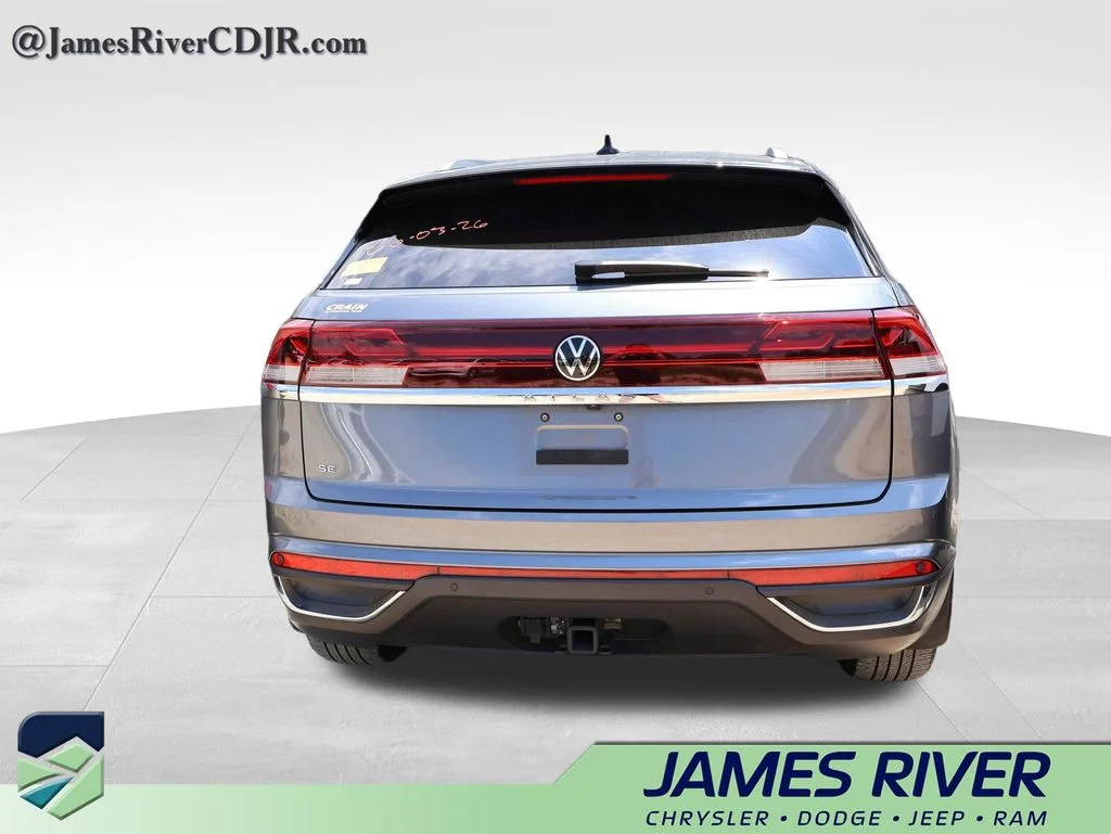 Used 2024 Gray Volkswagen 2.0T SE w/Technology image 22
