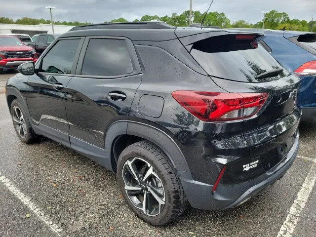 Used 2022 MOSAIC BLACK METALLIC Chevrolet RS image 7