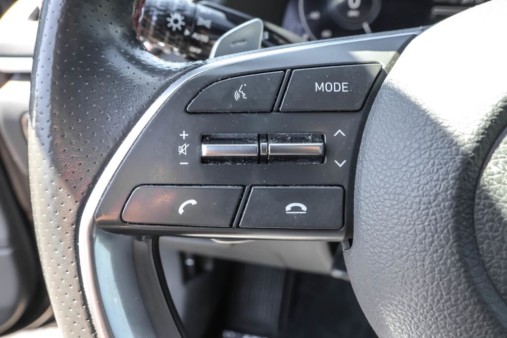 Used 2021 Black Hyundai SEL Plus image 19