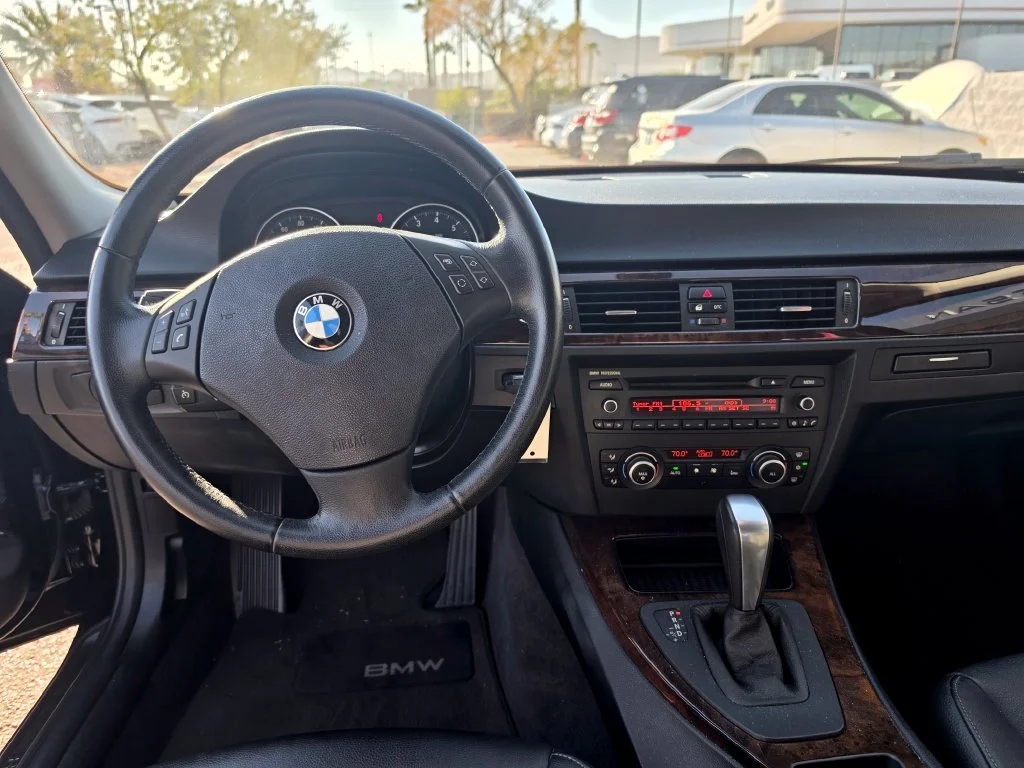 Used 2011 Black BMW 328i image 12