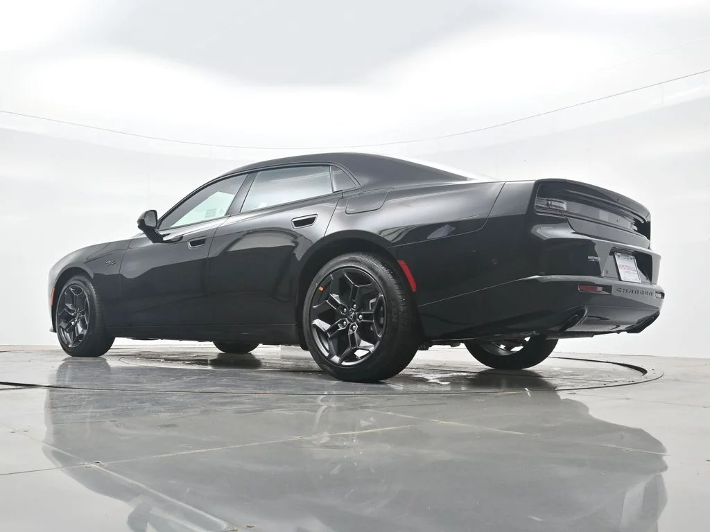 New 2026 Diamond Black Crystal Pearlcoat Dodge R/T image 41