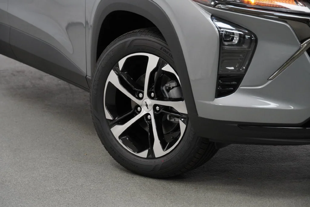 New 2026 Sterling Gray Metallic Chevrolet 1RS image 8