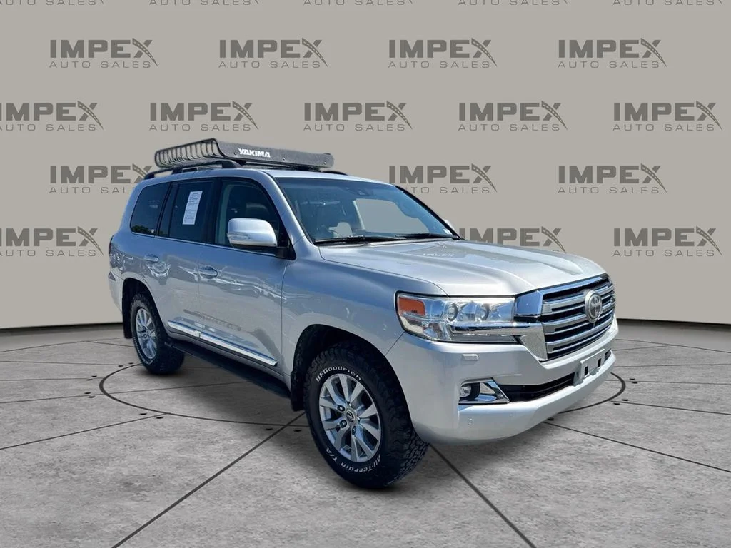 Used 2016 Silver Toyota Base image 4