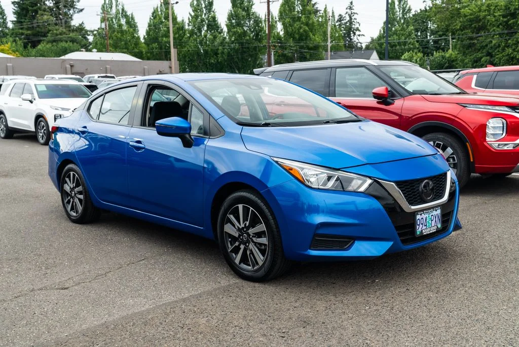 Used 2021 Blue Nissan 1.6 SV image 1