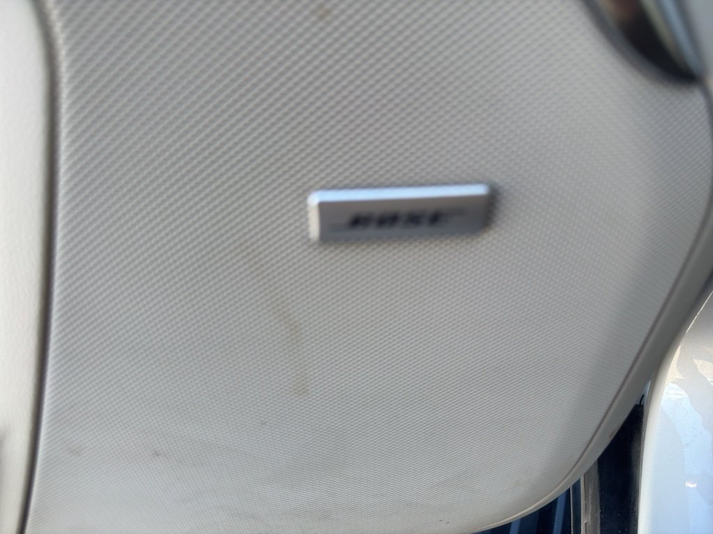 Used 2021 White Frost Tricoat GMC Denali image 23