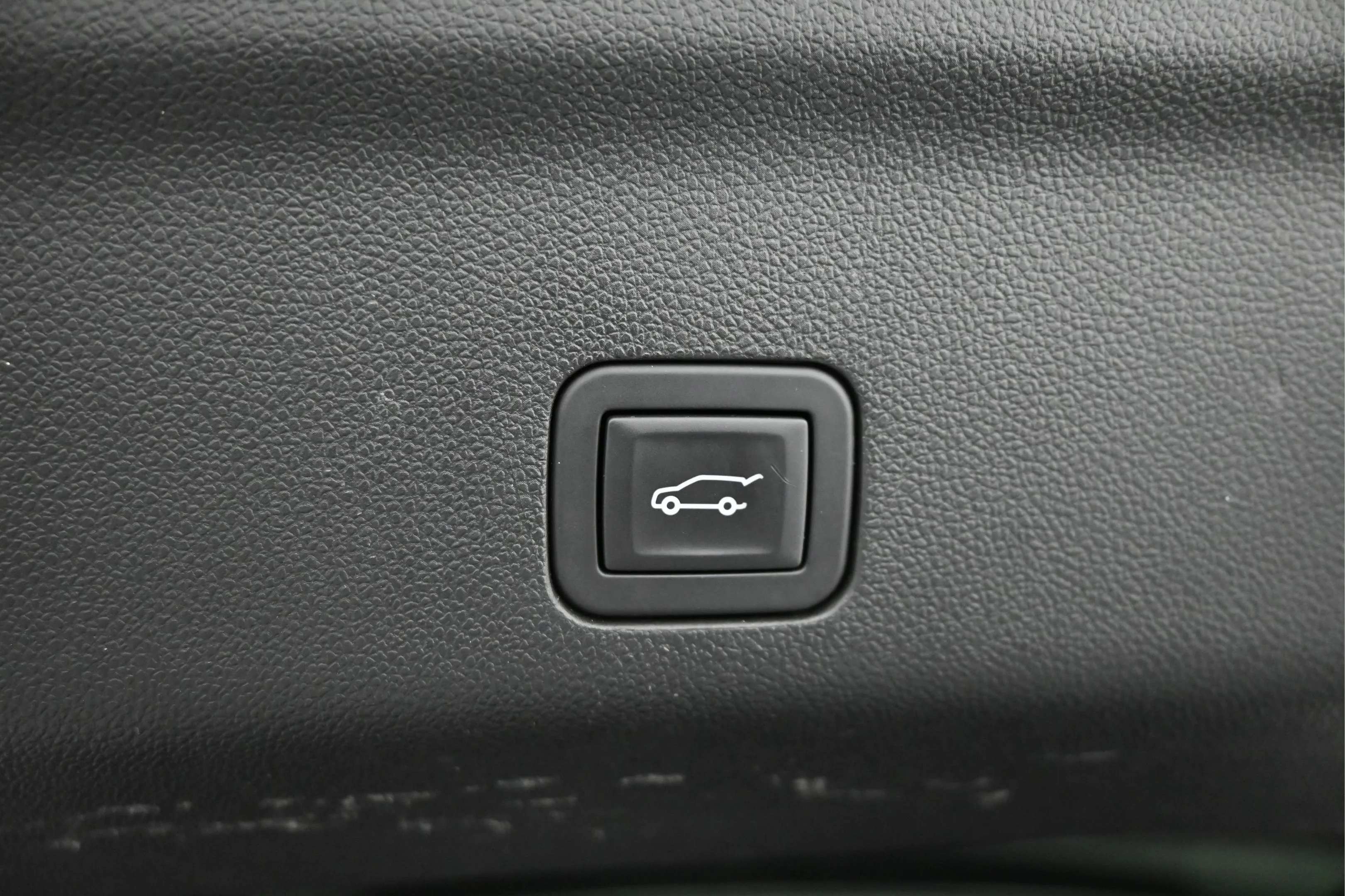 Used 2024 Black Chevrolet Premier image 13