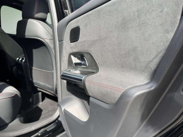New 2026 BLACK Mercedes-Benz GLA 250 image 23