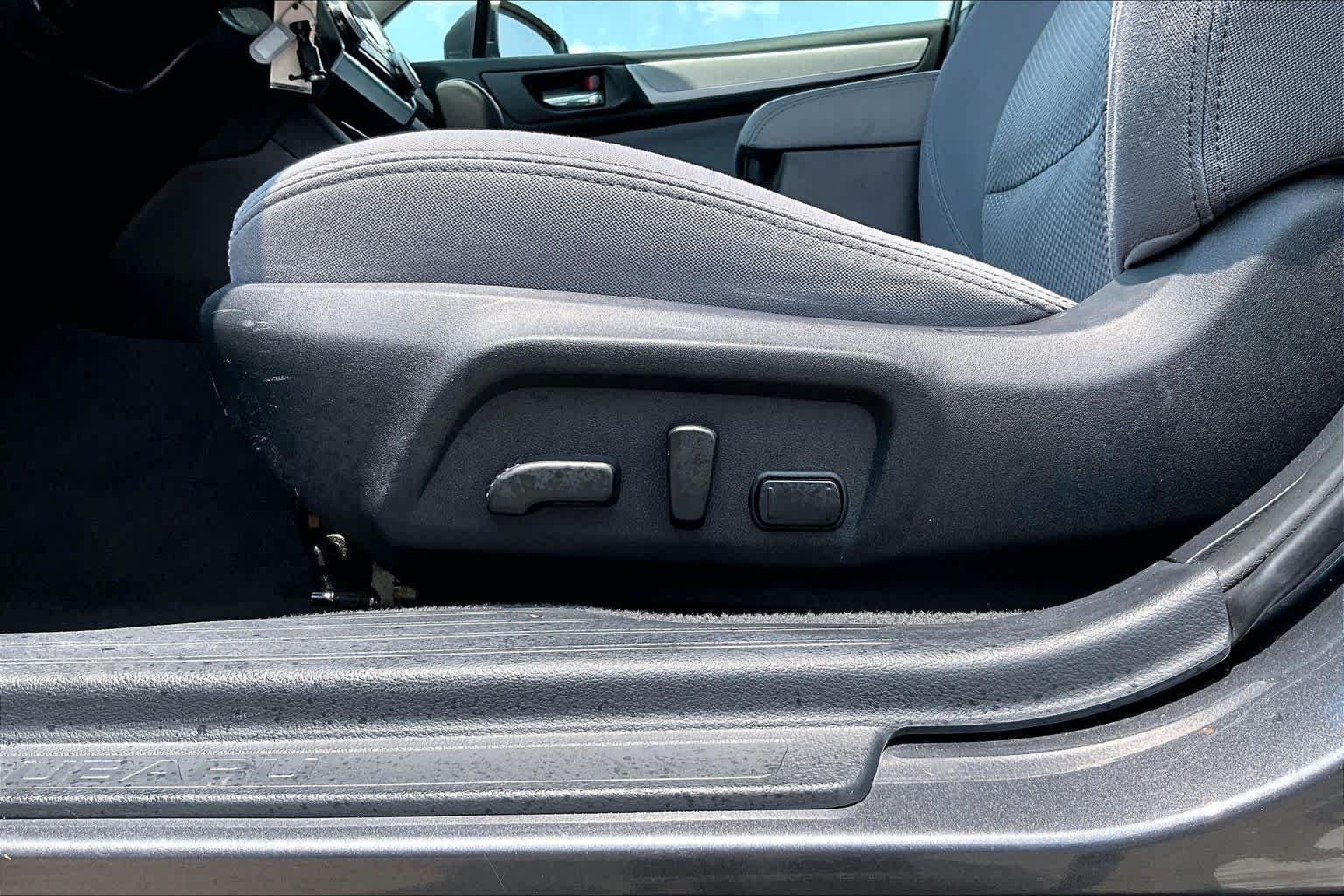 Used 2018 Magnetite Gray Metallic Subaru Premium image 35