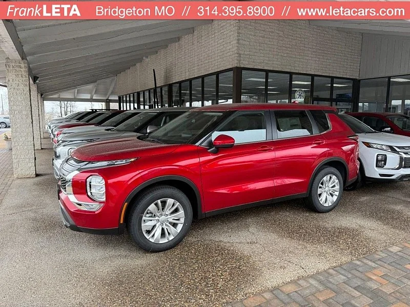 2026 Mitsubishi Outlander ES S-AWC's photo