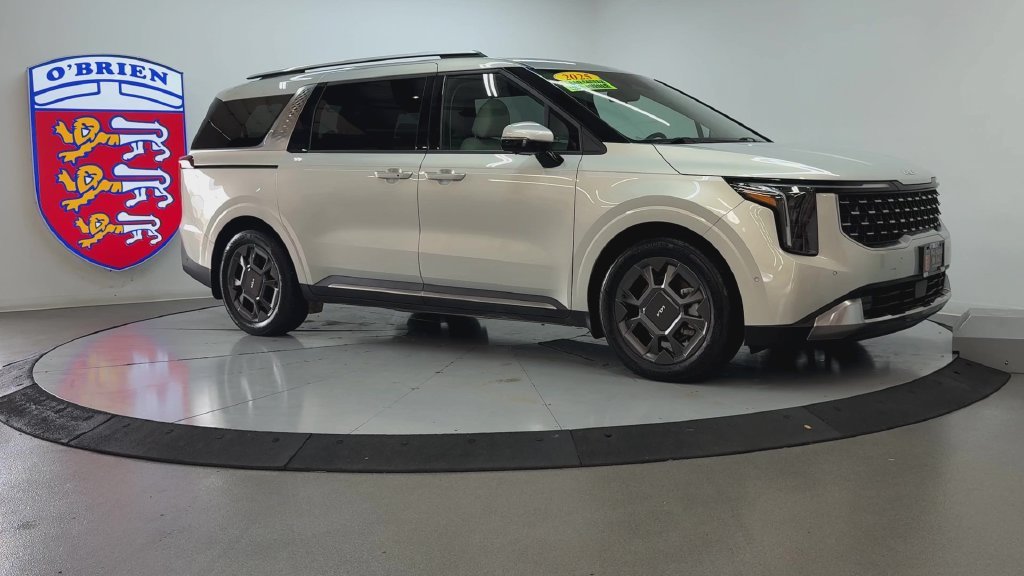 Used 2025 Ivory Kia SX image 2