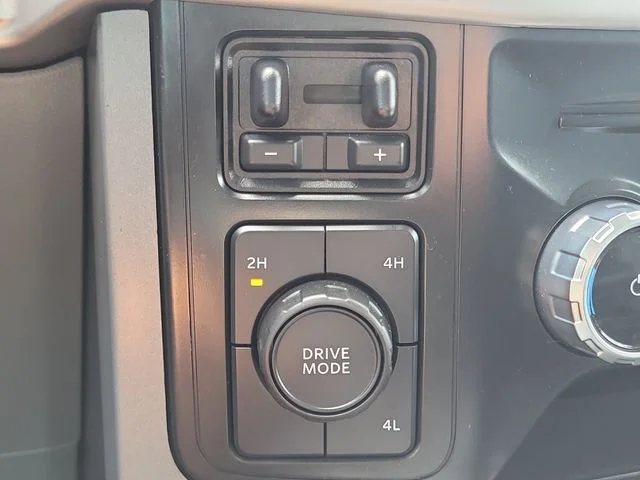 Used 2023 Gray Ford XLT image 27