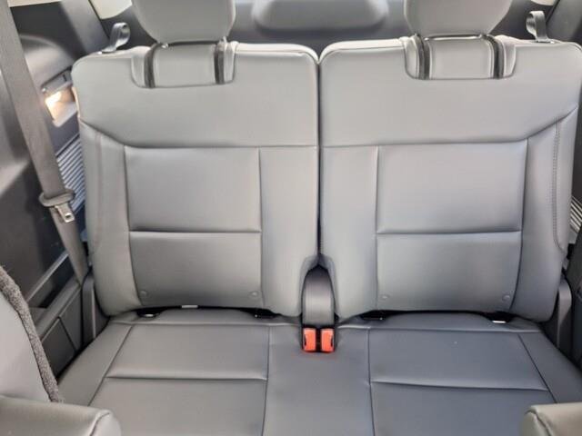 New 2026 Star White Metallic Tri-Coat Ford Active image 31