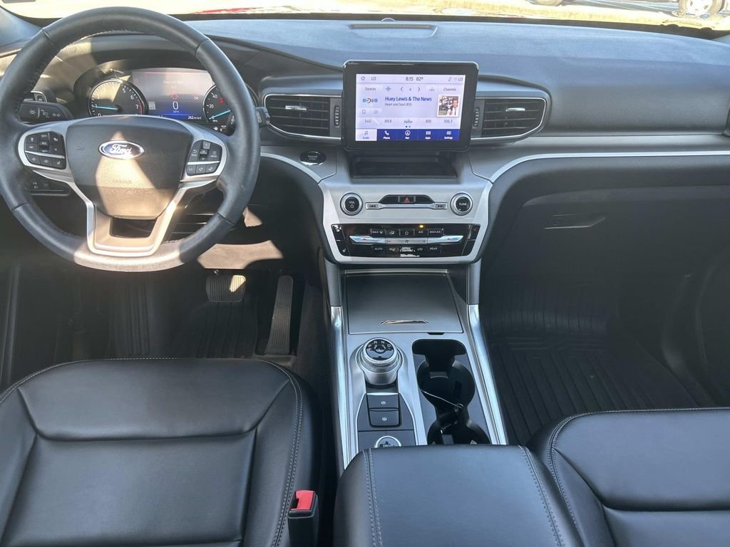 Certified Used 2022 Gray Metallic Ford XLT image 12