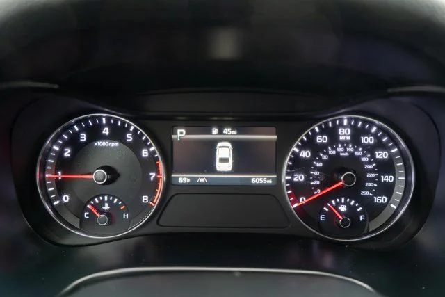 Used 2024 Currant Red Kia LXS image 19