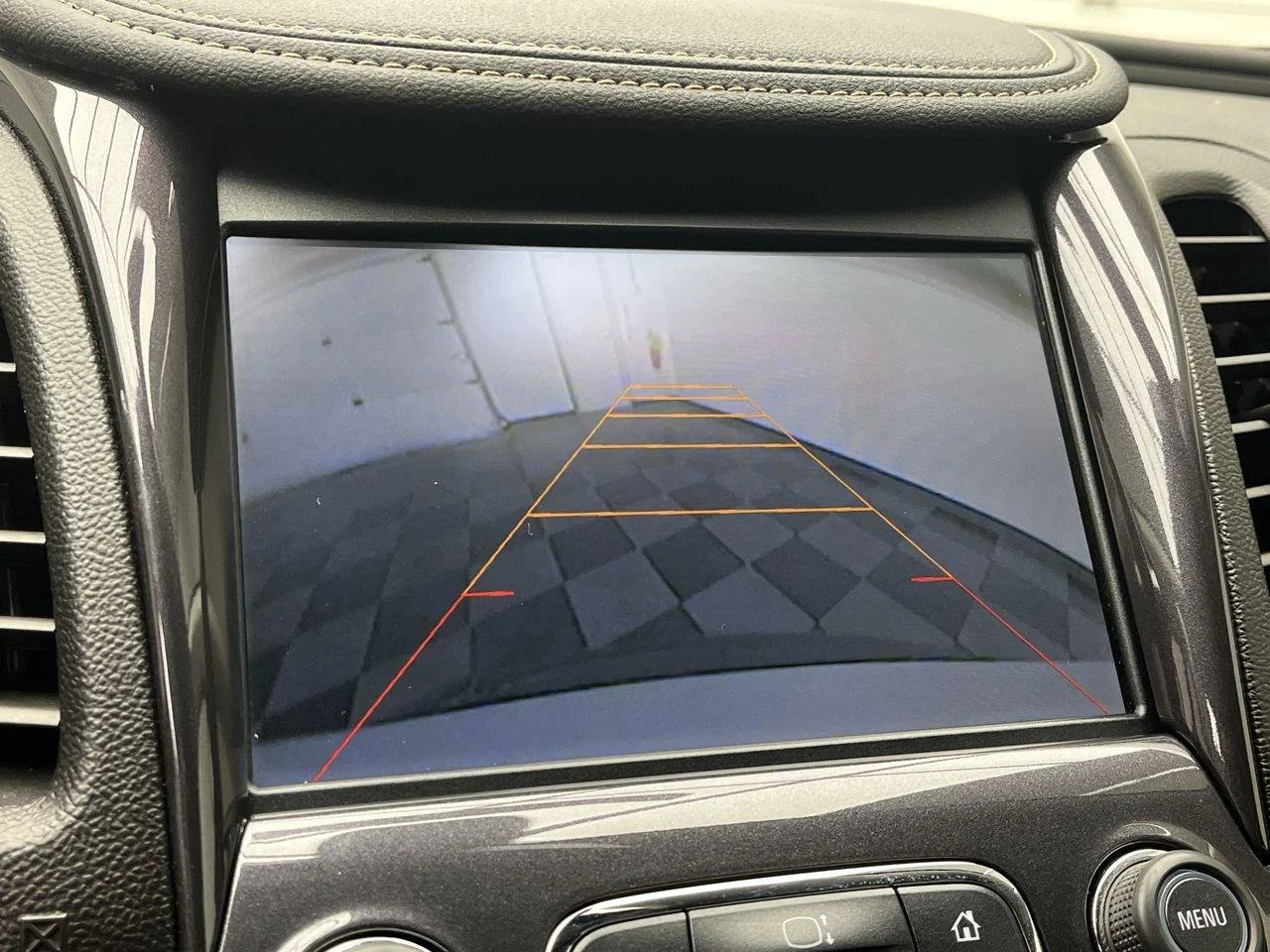 Used 2015 SILVER ICE METALLIC Chevrolet LT image 5