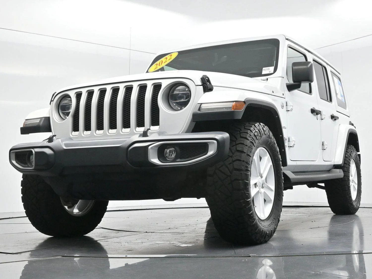 Used 2022 Bright White Clearcoat Jeep Unlimited Sahara image 48