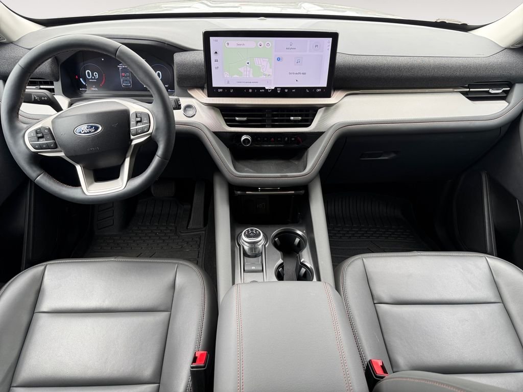 Used 2025 Silver Ford Active image 10