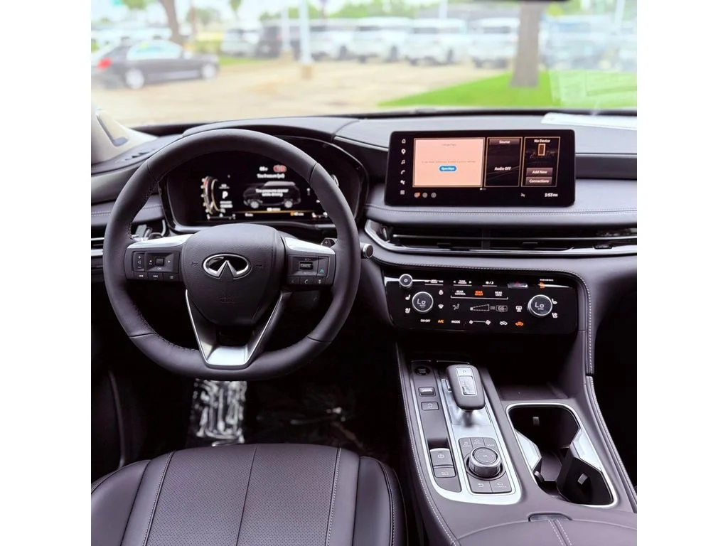 New 2026 Grand Blue INFINITI Luxe FWD image 8