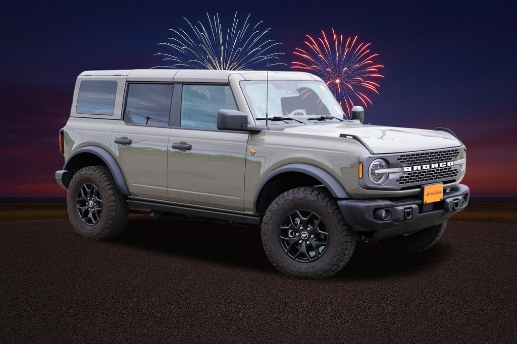 Used 2025 Gray Ford Badlands image 2
