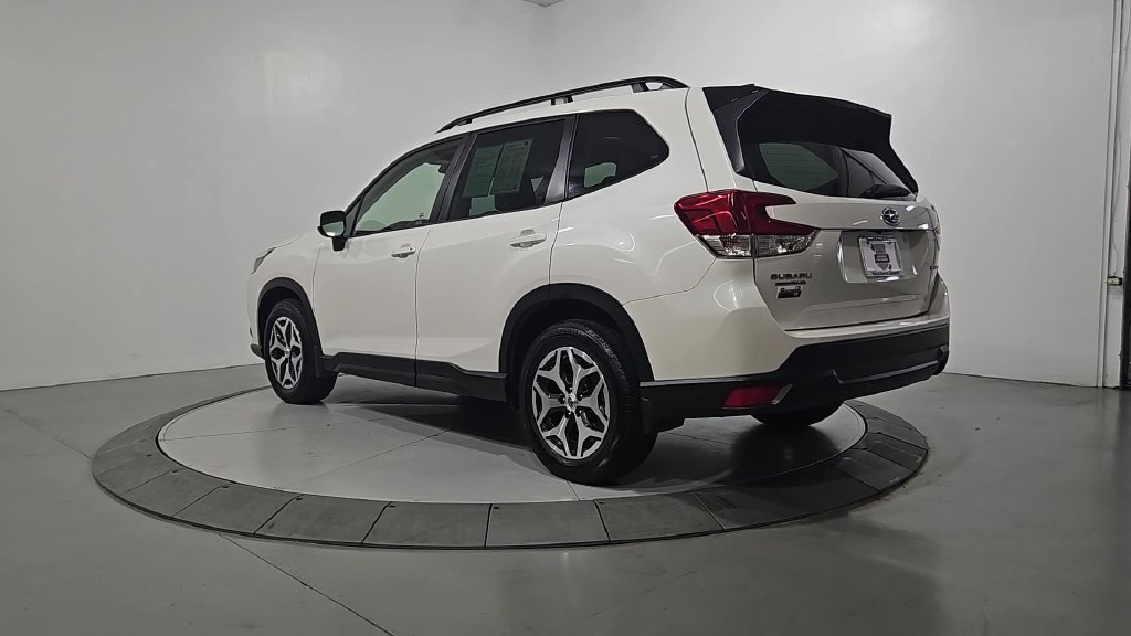Certified Used 2024 White Subaru Premium image 2