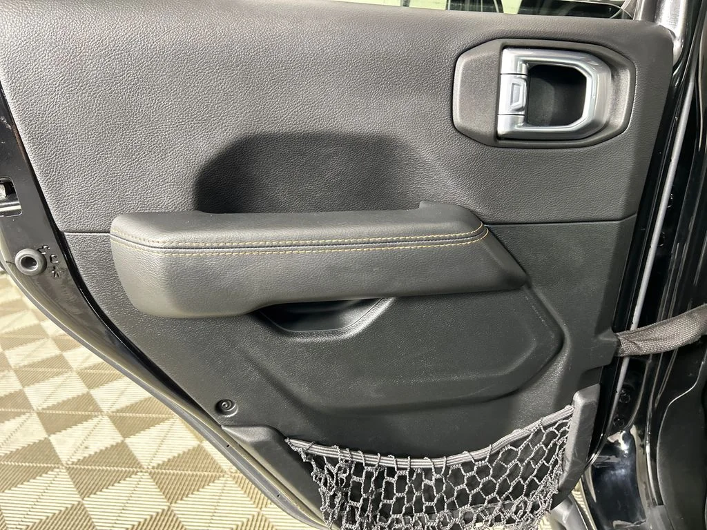 Used 2021 Black Jeep Overland image 17
