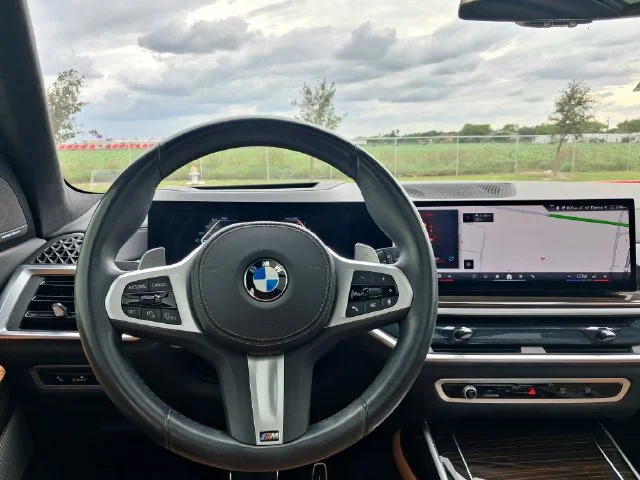 Used 2025 Gray BMW xDrive40i image 12
