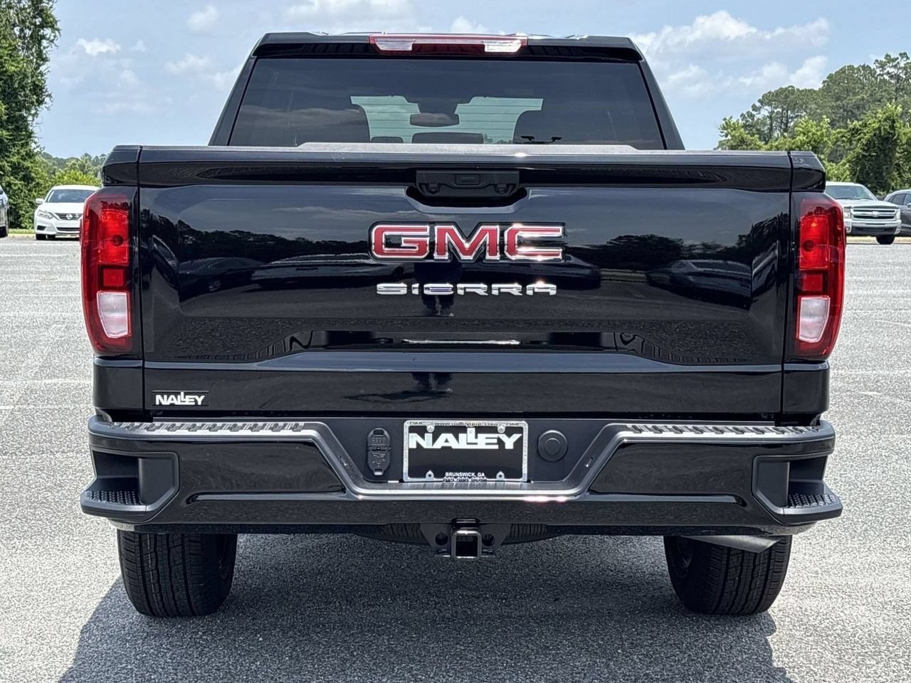 Used 2025 Onyx Black GMC Pro image 25