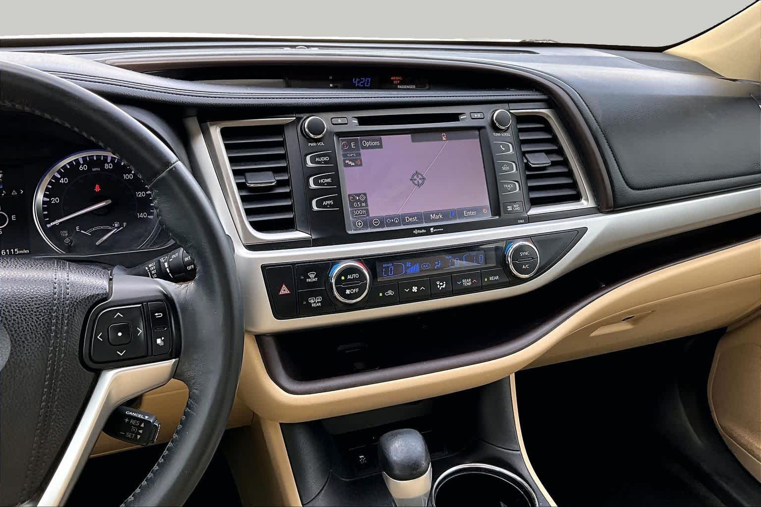 Used 2015 Blizzard Pearl Toyota XLE image 7