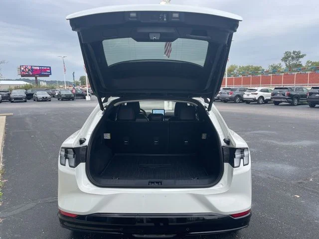 New 2025 Star White Metallic Tri-coat Ford Premium image 11