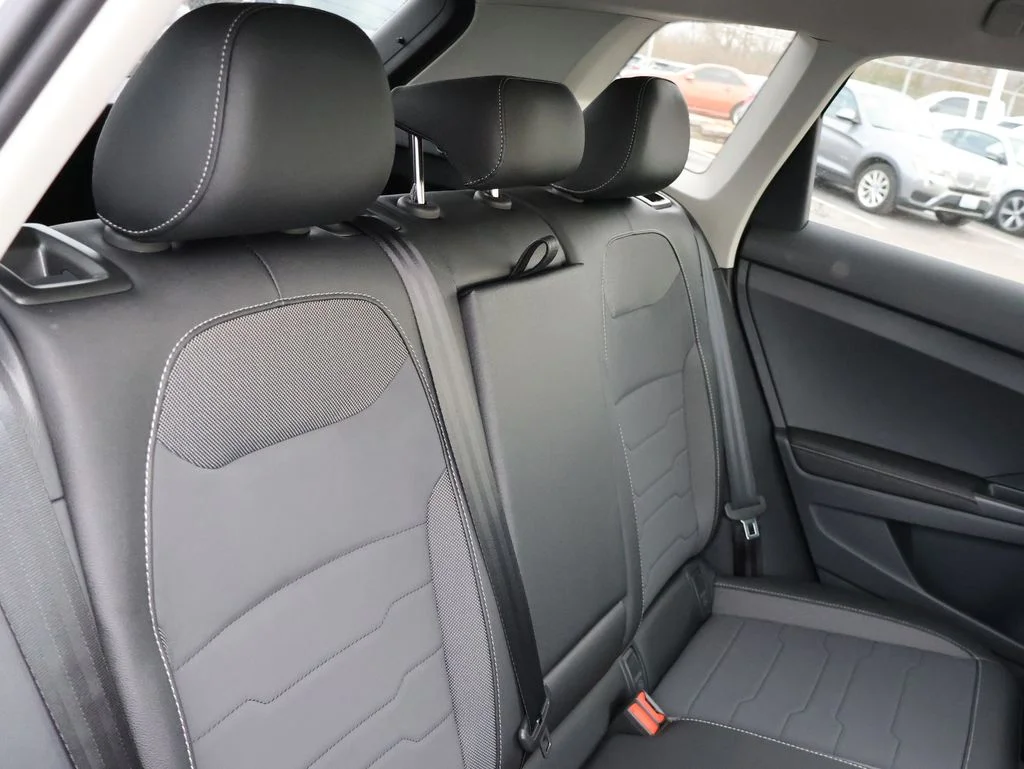 New 2026 White Volkswagen 1.5T SE Black image 30