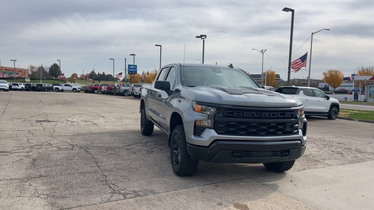 2026 Chevrolet Silverado 1500 Custom Trail Boss photo 3