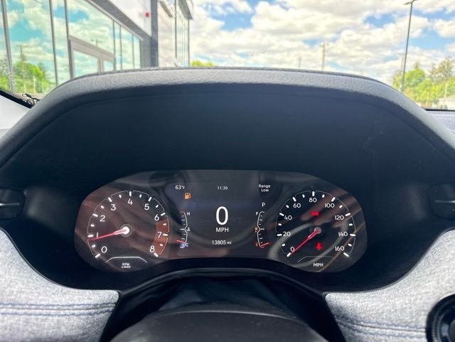 Used 2022 Black Jeep Latitude image 21