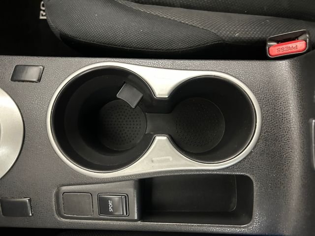 Used 2015 Red Nissan S image 23
