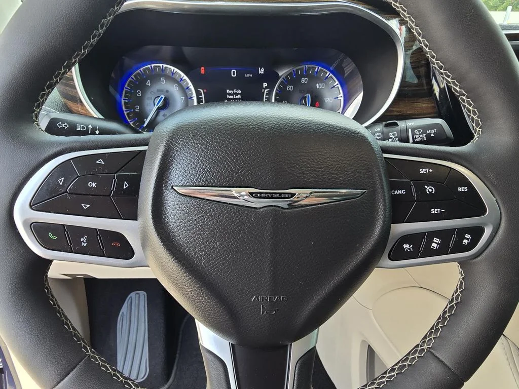 Used 2022 Fathom Blue Pearlcoat Chrysler Limited image 12