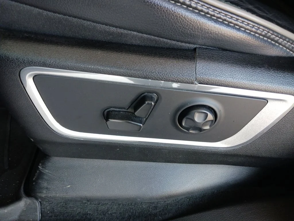 Used 2021 Black Ram Laramie image 35