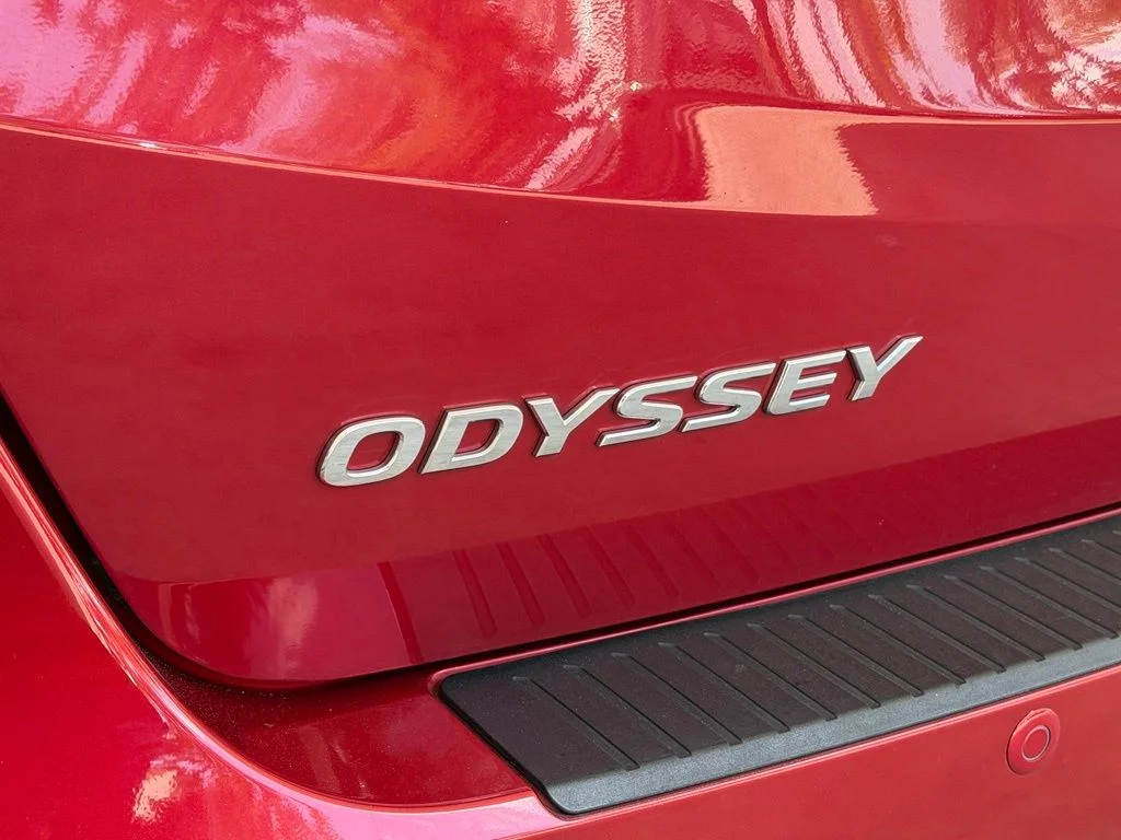 Used 2023 Red Honda Touring image 18