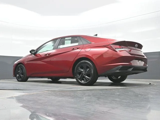 Used 2023 Red Hyundai SEL image 19