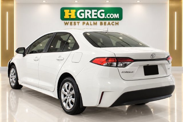 Used 2025 Ice Cap Toyota LE image 2