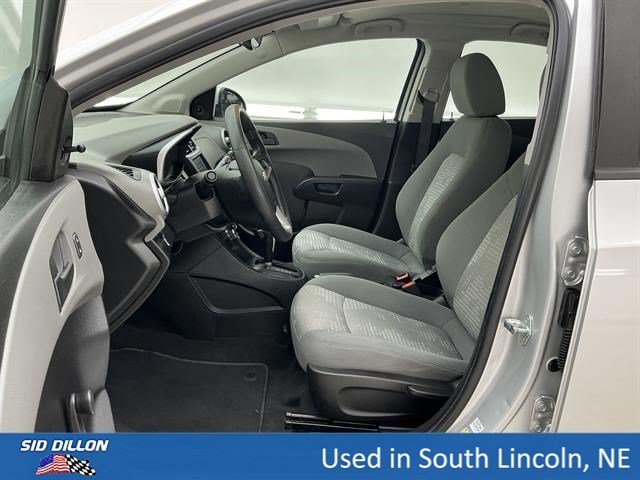 Used 2018 Silver Ice Metallic Chevrolet LS image 17