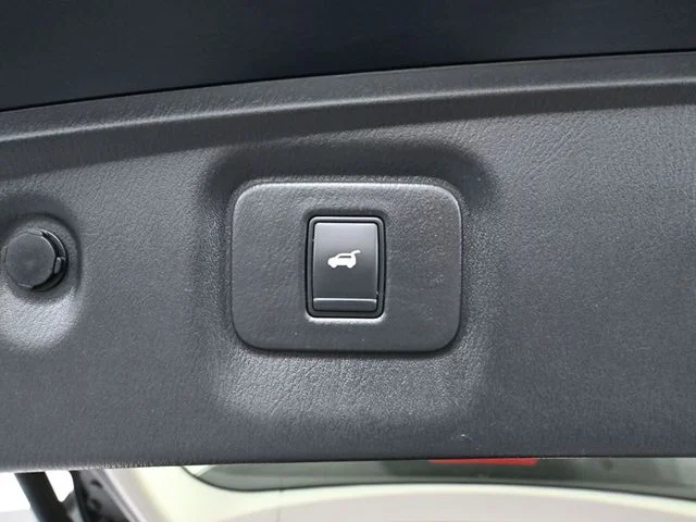 Used 2020 Blue INFINITI LUXE image 44