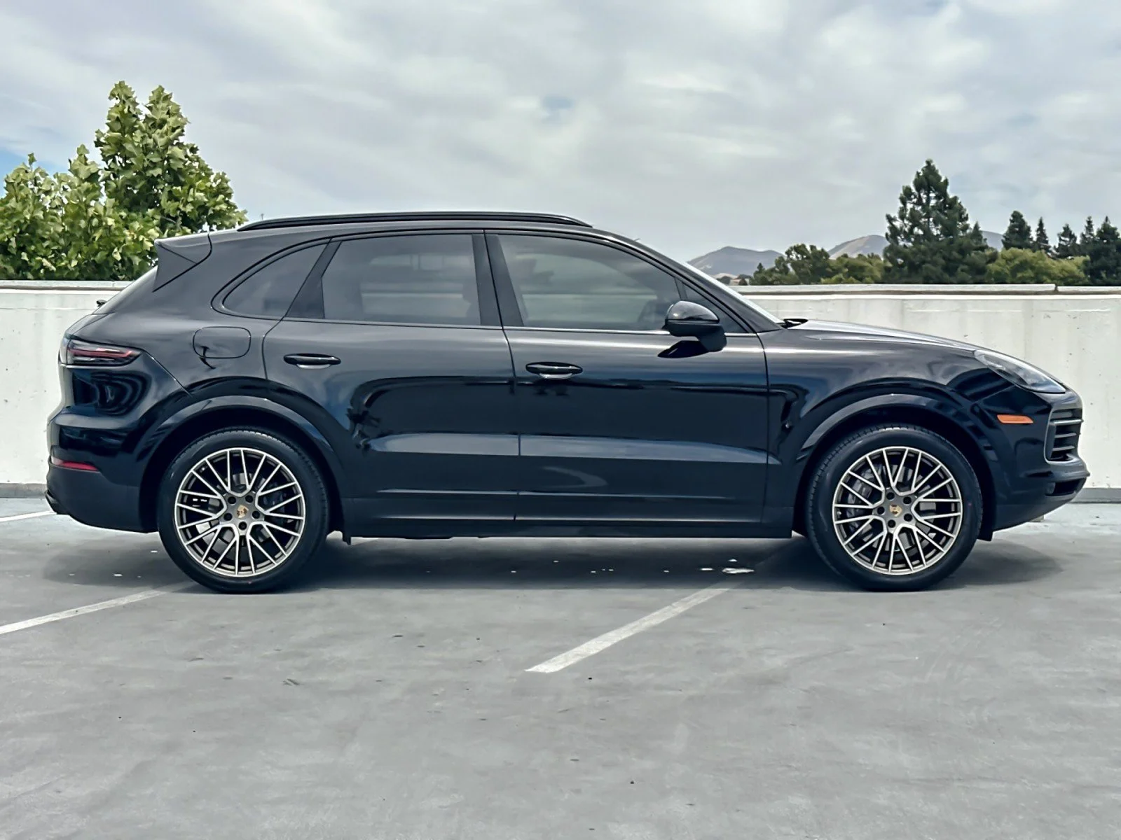 Used 2023 Black Porsche Platinum Edition image 9