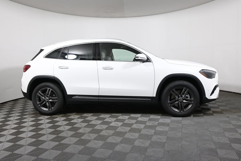 New 2026 Polar White Mercedes-Benz GLA 250 image 18