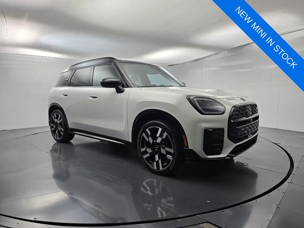 New 2027 White MINI Iconic image 1