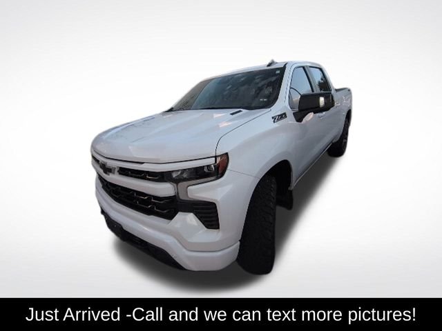 Used 2025 White Chevrolet RST image 1
