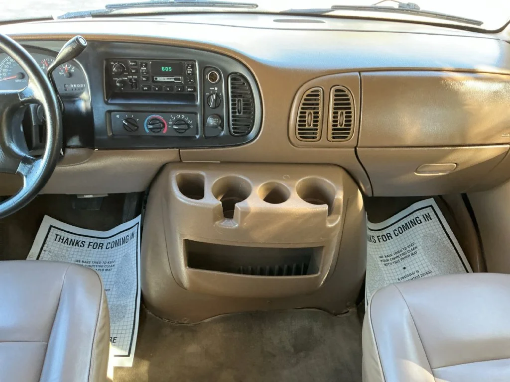 Used 2000 White Dodge Base image 17
