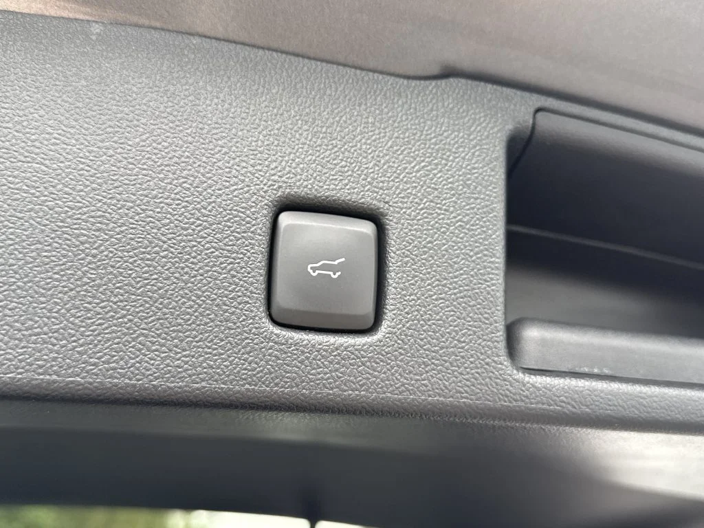 Used 2023 Gray Ford Active image 34