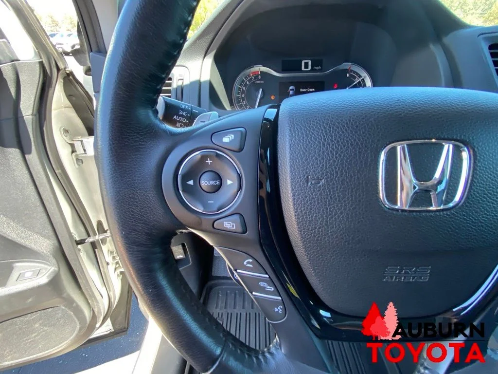 Used 2020 Platinum White Pearl Honda RTL-E image 42